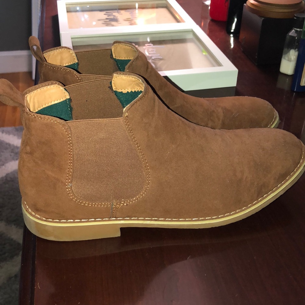 Cheslea boots